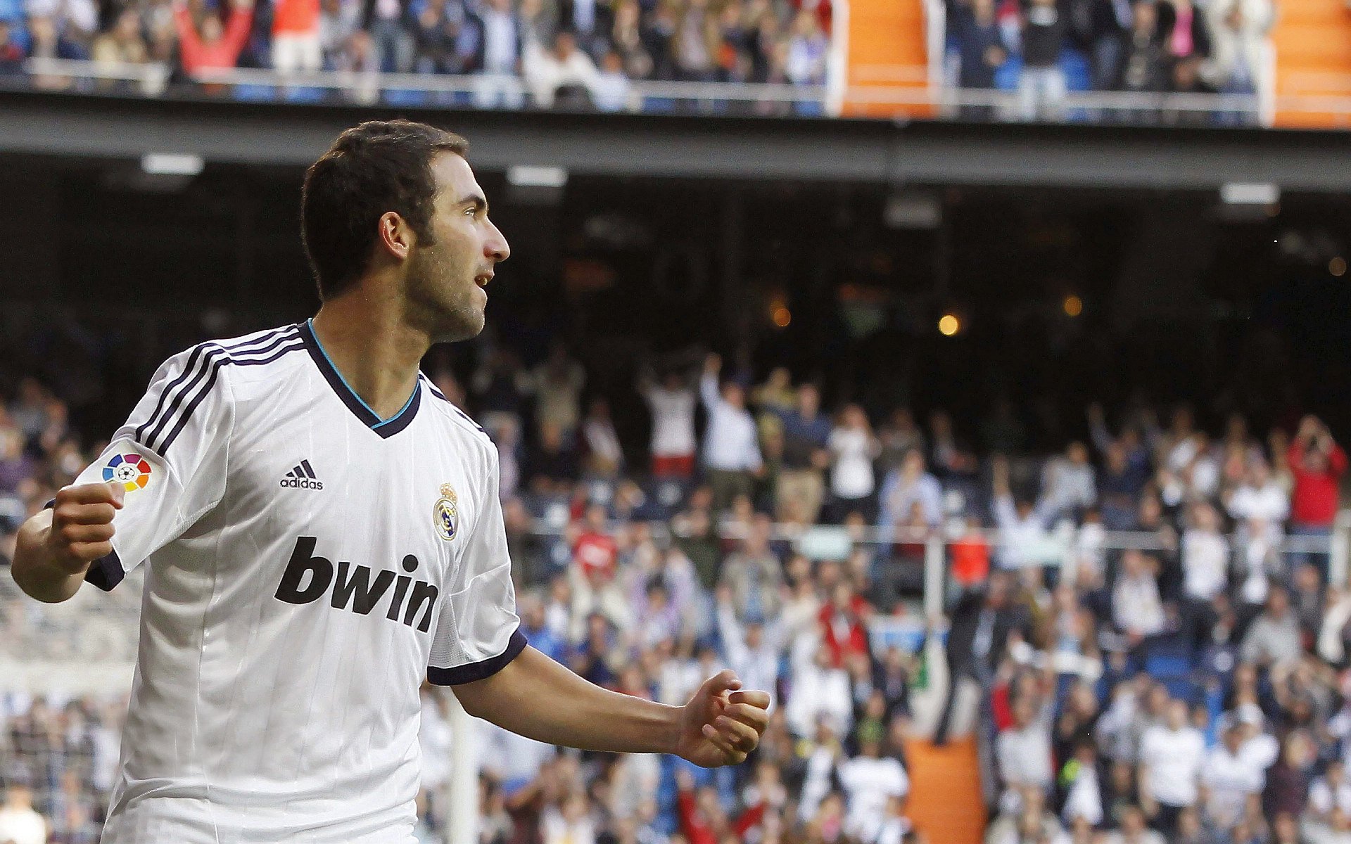 德布劳内一剑封喉！莱比锡红牛鏖战几内亚，关键先生从不手软